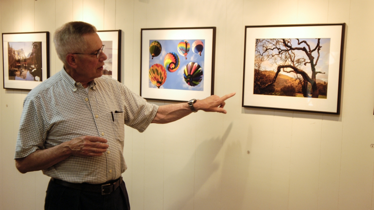 Donald David discusses one of his artwork.