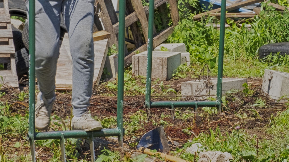 Gardening the Community Garden #23_1 3© 2020 Patricia Crutchfield