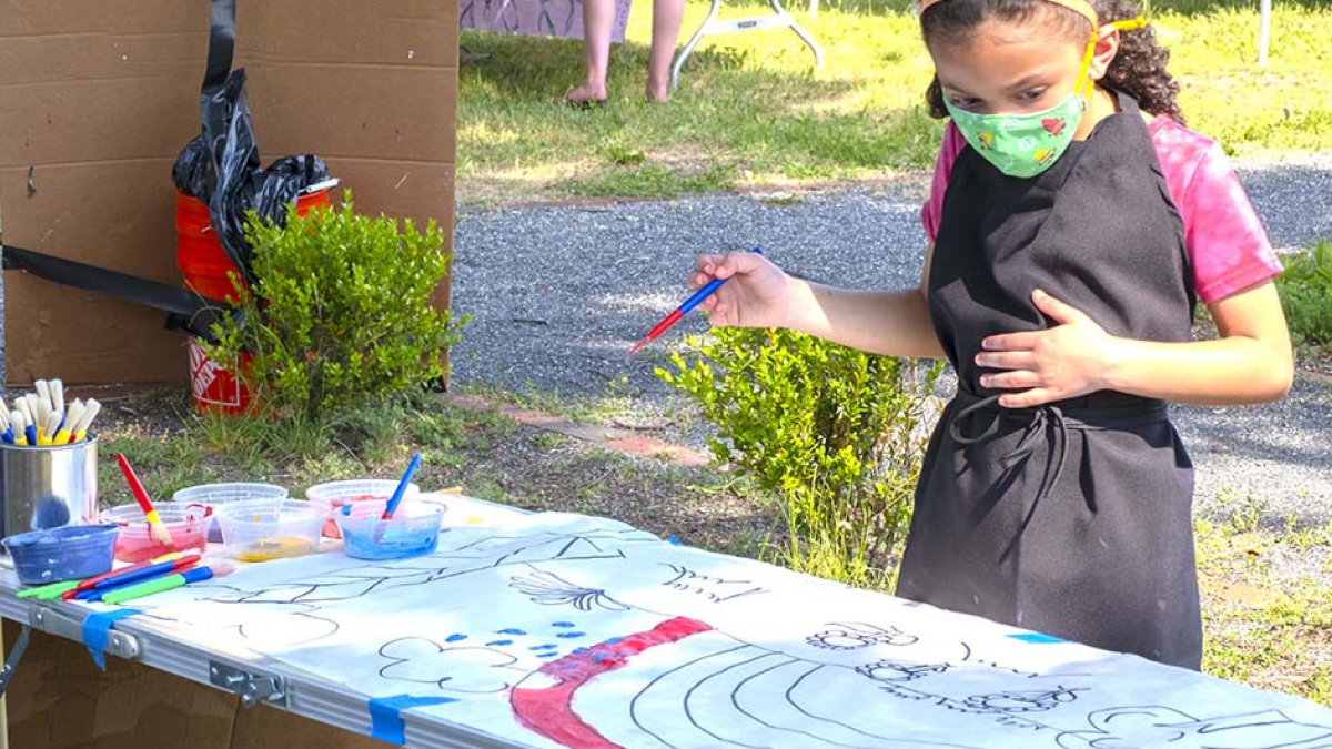 Child Painting_Fresh Paint Springfield © 2021 Pat Crutchfield