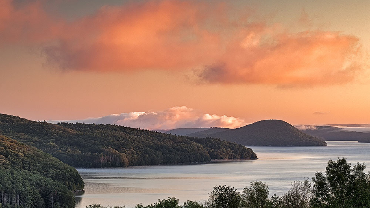 Enfield Lookout at Sunrise © 2022 Steve Gingold