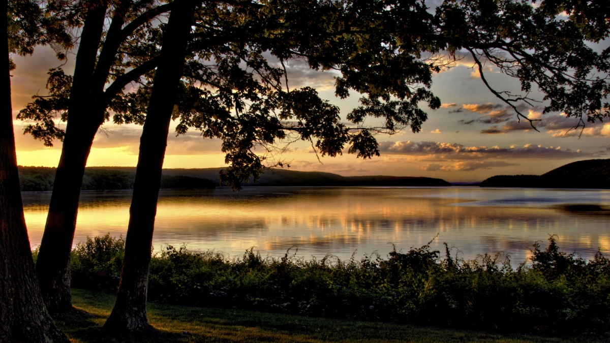 Quabbin Reservoir Sunset © Jack Grimaldi, 2018