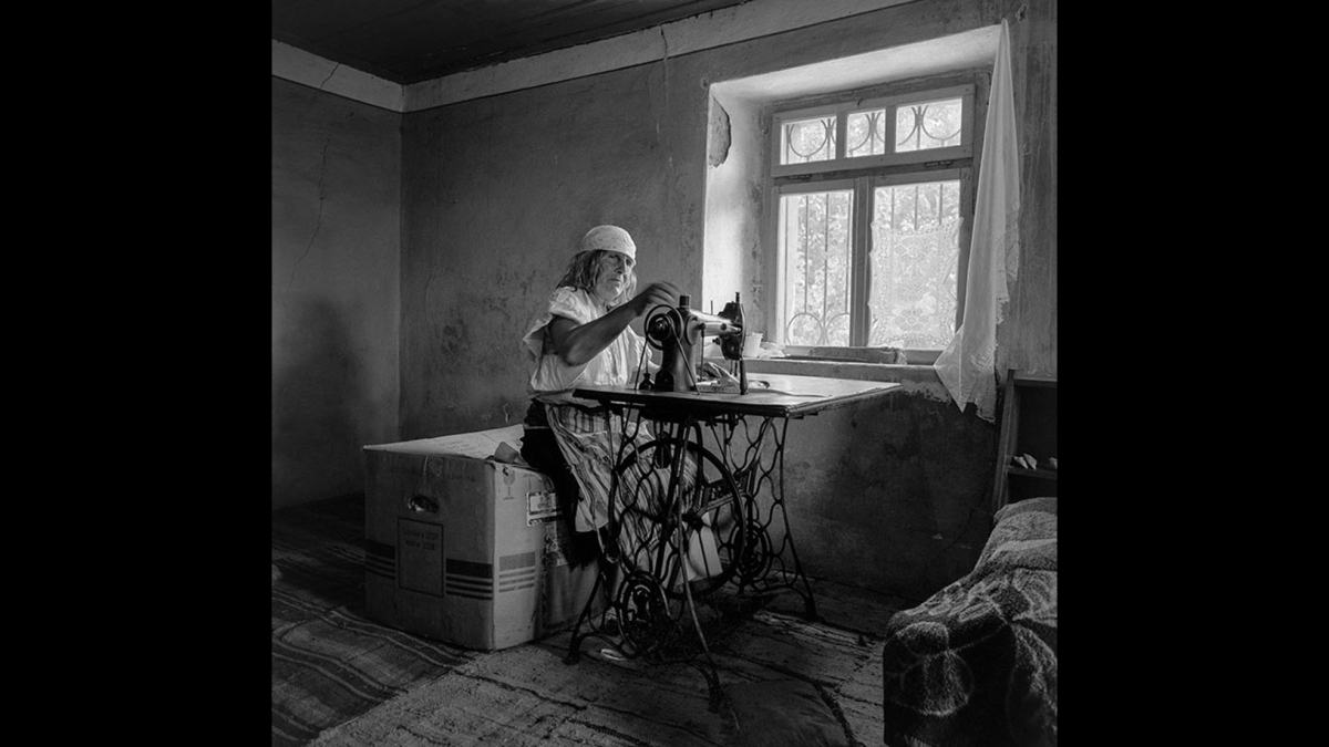 Marije Paldoci, Gajtan, Albania © Stan Sherer